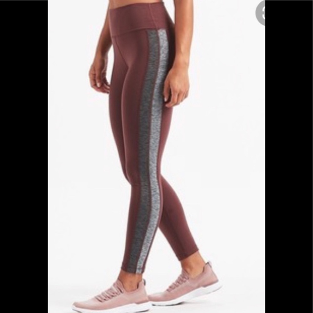 Vuori Racer High Rise Leggings Mauve Size Small